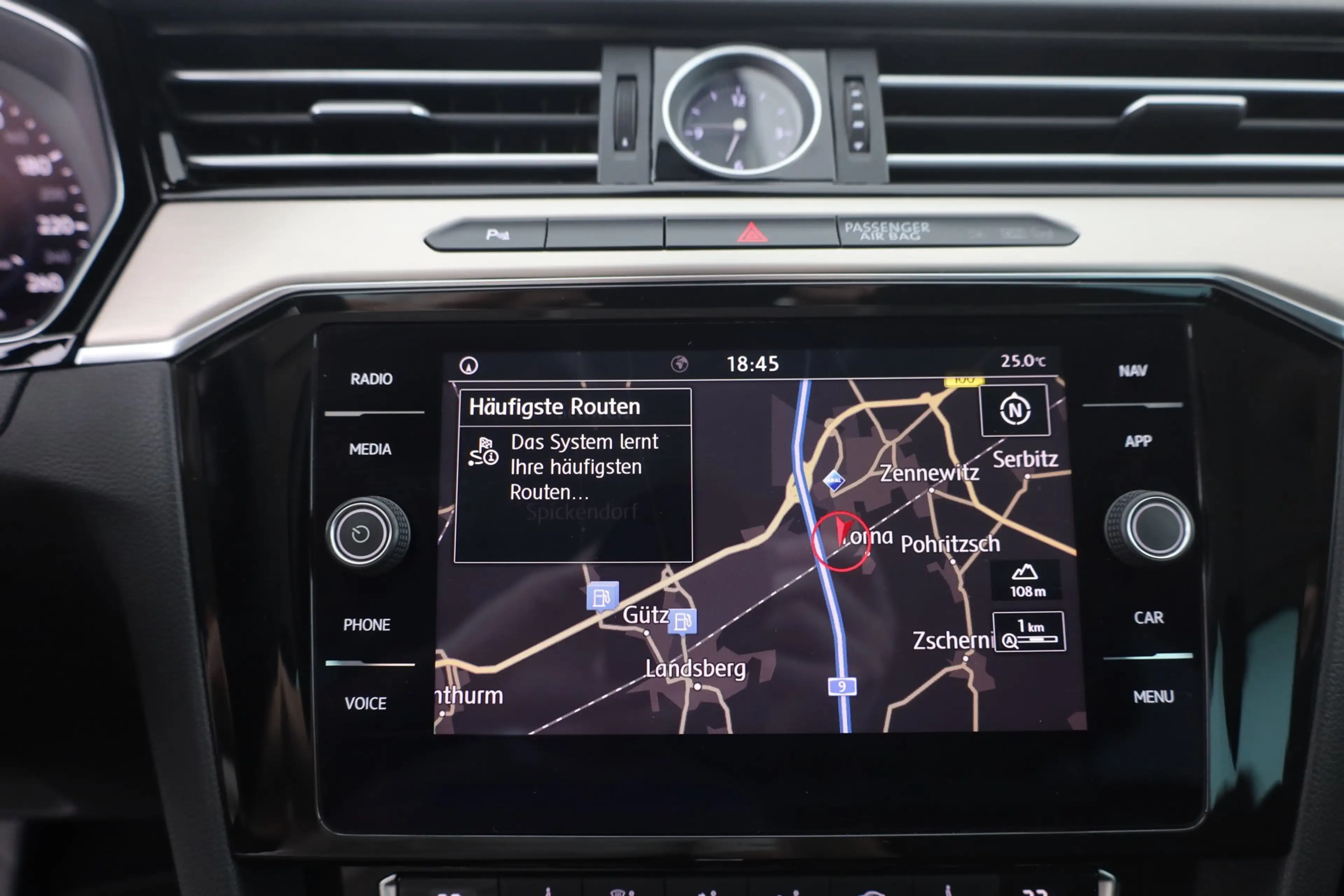 Volkswagen Passat Variant 2.0 TDI DSG LED Virtual Cockpit — photo 11