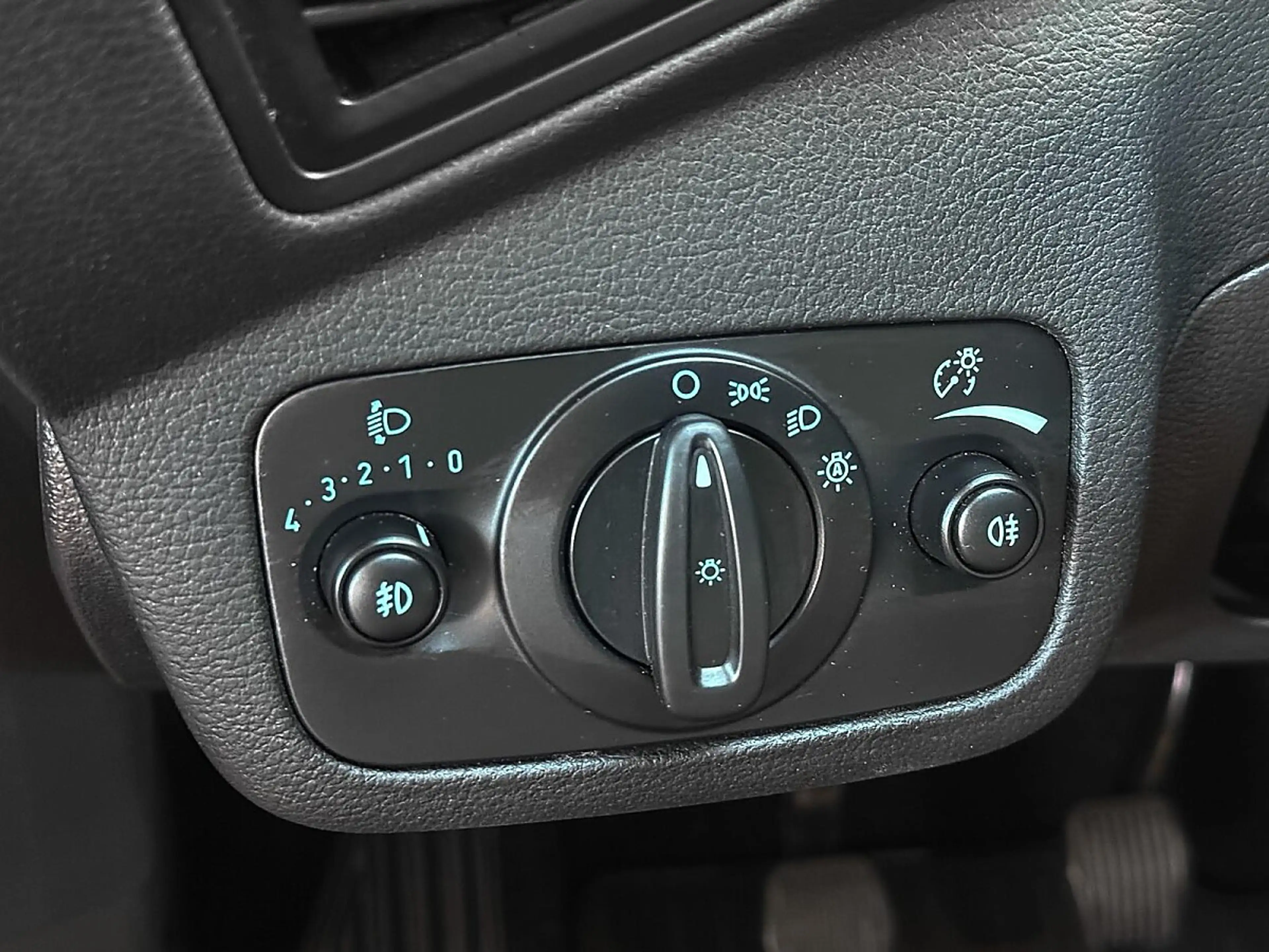 Ford C-Max C-MAX Sport 1,0 EcoBoost S/S | PICKERL BIS 04/2... — photo 14