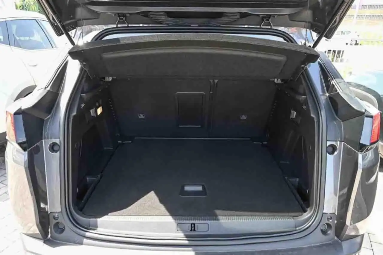 Peugeot 3008 BlueHDi 130 S&S EAT8 Allure 9