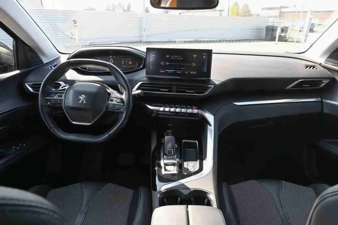 Peugeot 3008 BlueHDi 130 S&S EAT8 Allure 11