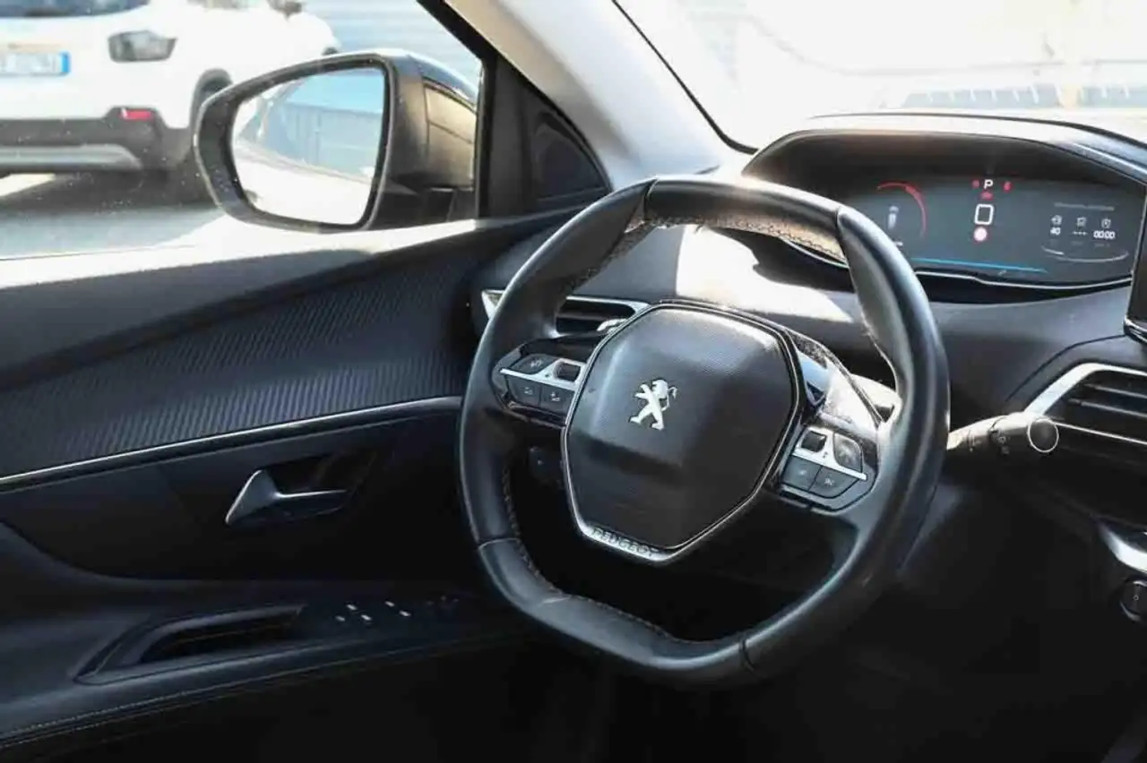 Peugeot 3008 BlueHDi 130 S&S EAT8 Allure 20