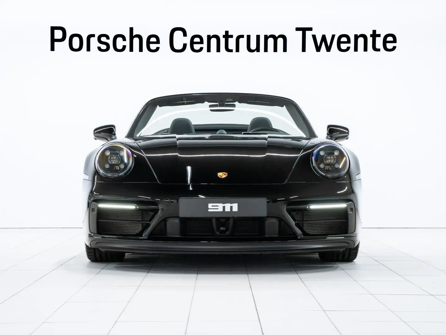 Porsche 992 Carrera 4 GTS Cabriolet Schwarz - 2
