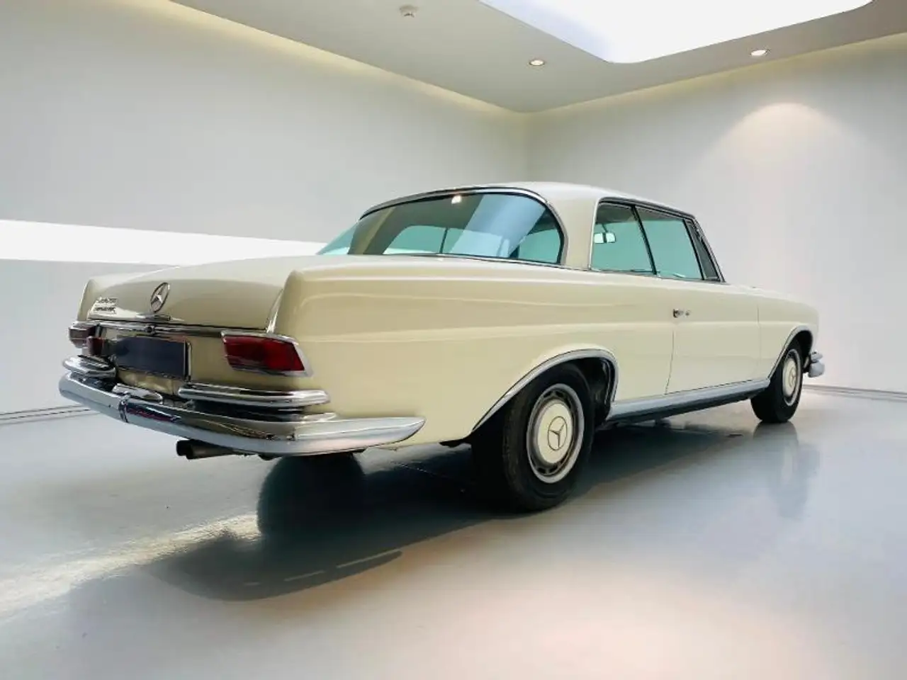 Mercedes-Benz 280 SE Coupe, foto 3