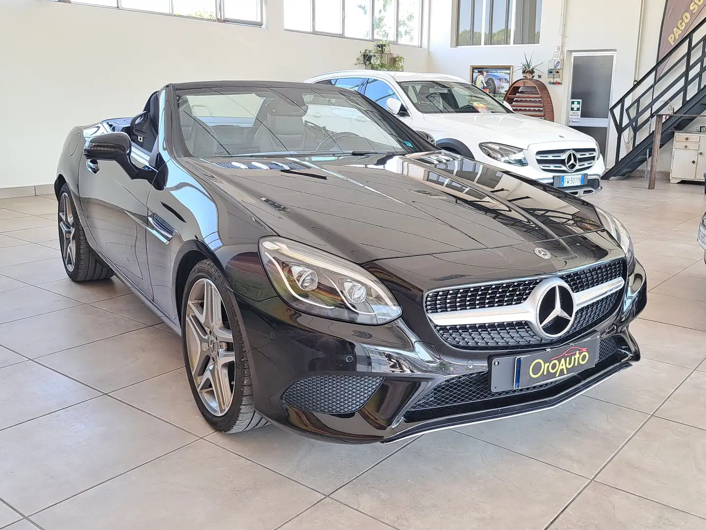 Mercedes-Benz SLC 200 AUTOMATICA-PELLE-LED-PDC-TAGLIANDI MERCEDES!!! Zwart - 2