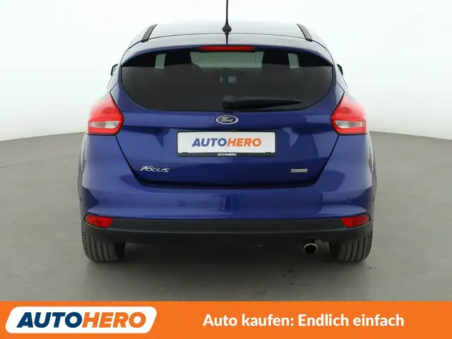 Ford Focus view 5