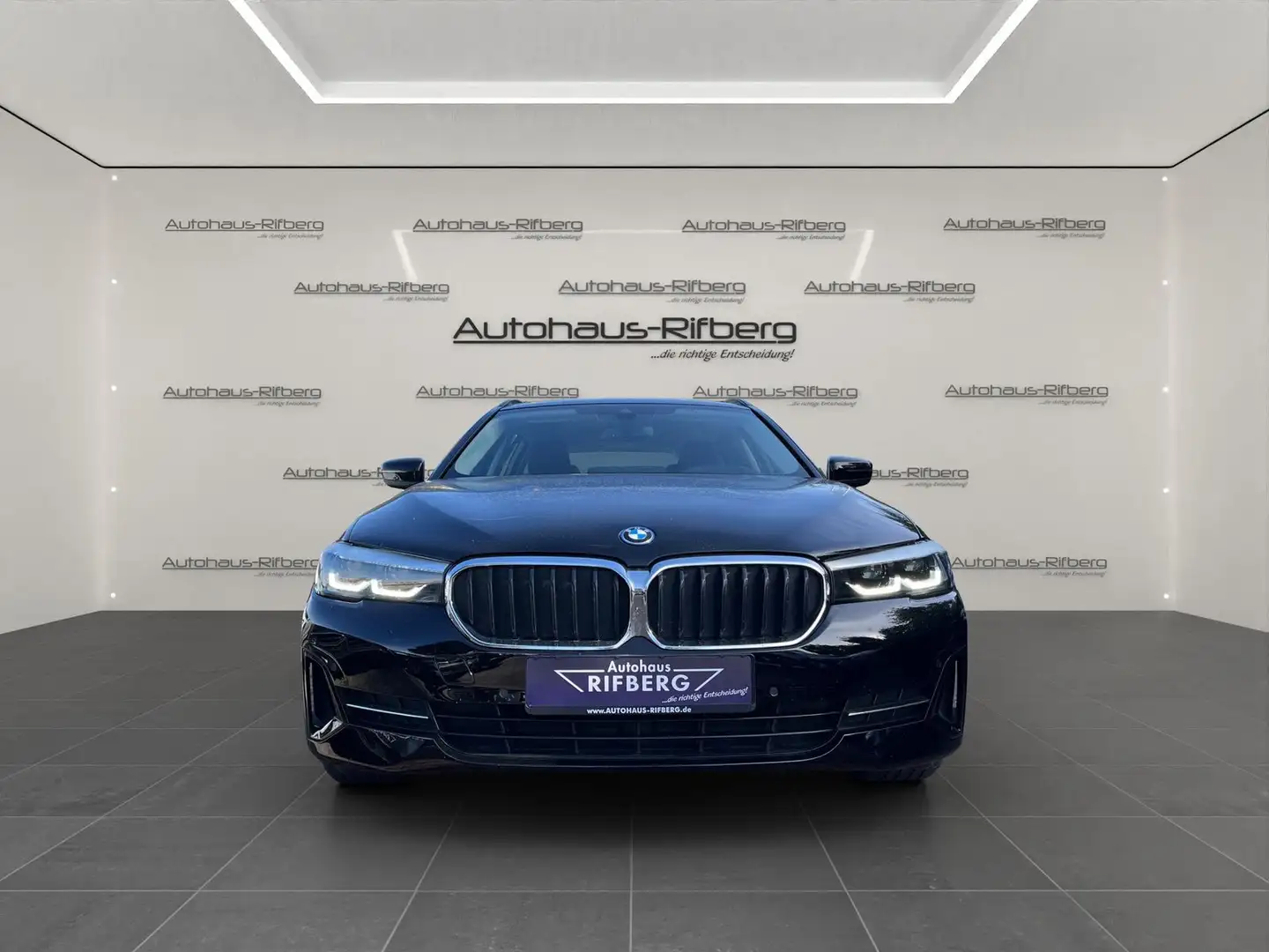 BMW 530 e xDrive TOURING/AHK/HUD/KAMERA/LIVE COCKPIT Schwarz - 2