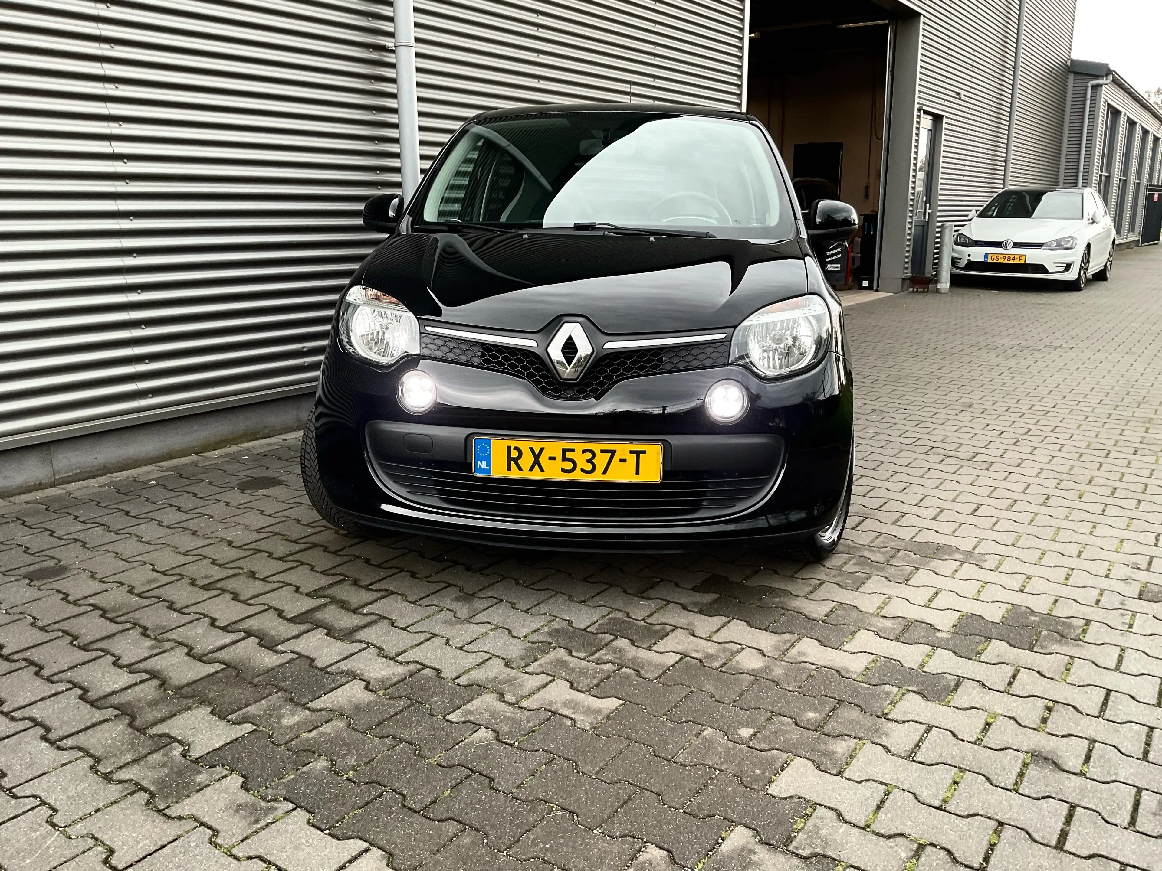 Renault Twingo SCe 70 Limited 5 — photo 3