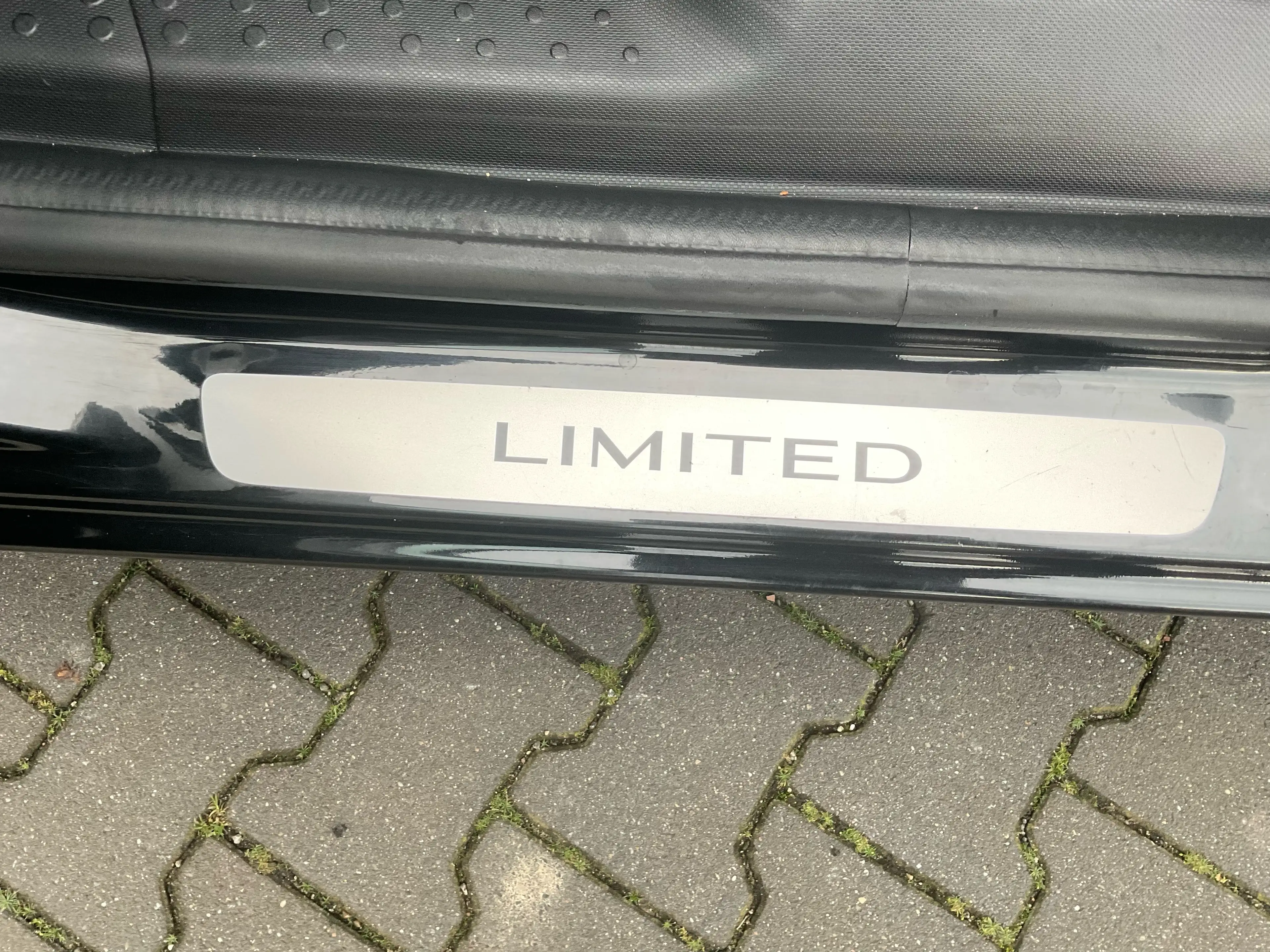 Renault Twingo SCe 70 Limited 5 — photo 11