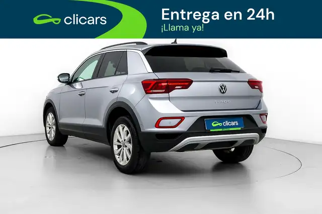 Volkswagen T-Roc view 9