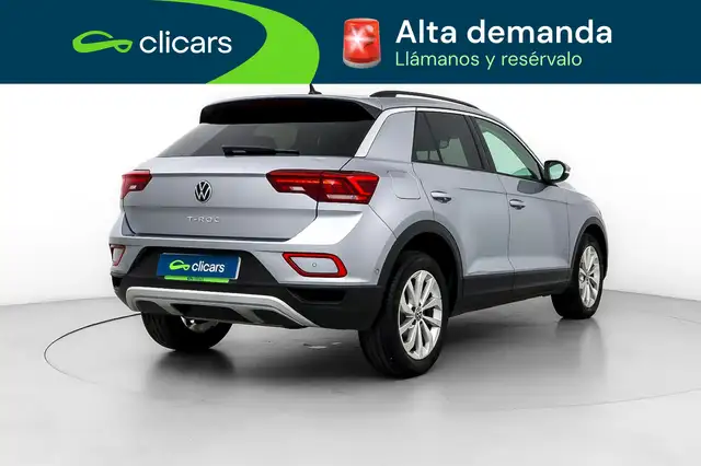 Volkswagen T-Roc view 5