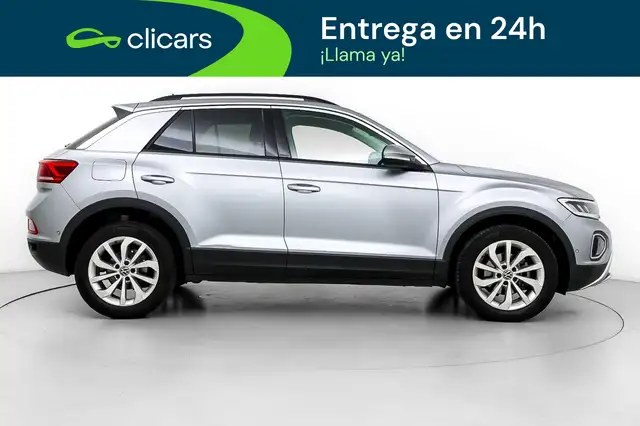 Volkswagen T-Roc view 7