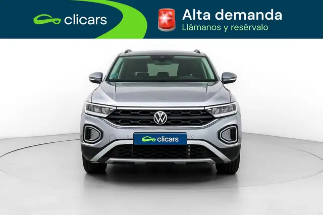 Volkswagen T-Roc view 2