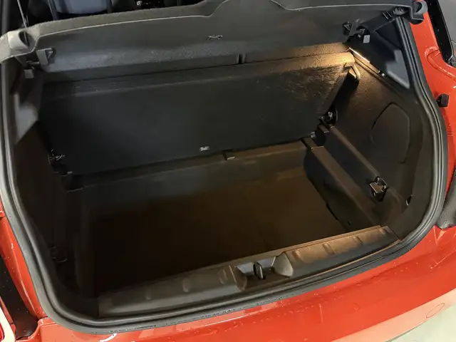 Mini Hatch view 9