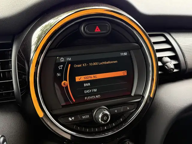 Mini Hatch view 29