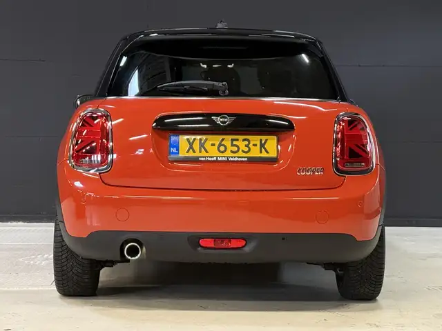 Mini Hatch view 12