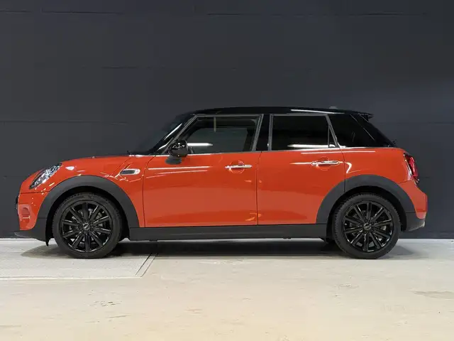 Mini Hatch view 3