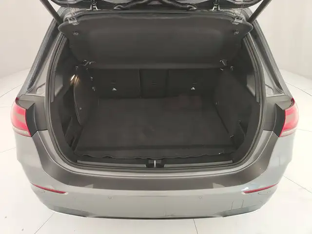 Mercedes-Benz B-Class view 10