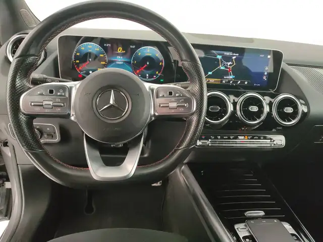 Mercedes-Benz B-Class view 15