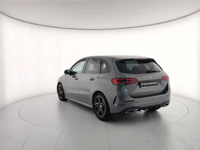 Mercedes-Benz B-Class view 3