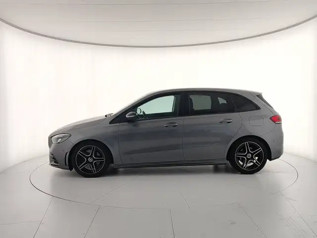 Mercedes-Benz B-Class view 2