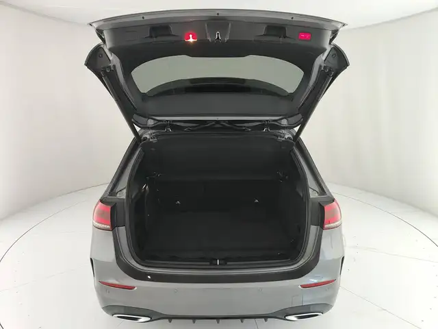 Mercedes-Benz B-Class view 9