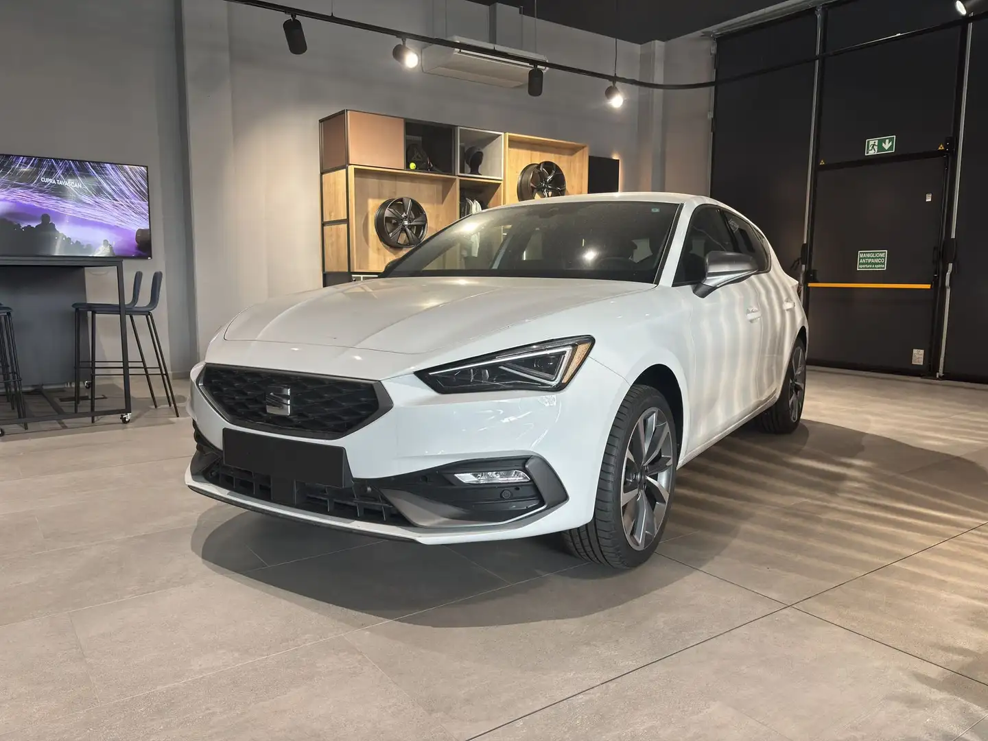 SEAT Leon Leon 2.0 TDI 150 CV DSG FR Technology Pack Nuova Bianco - 1