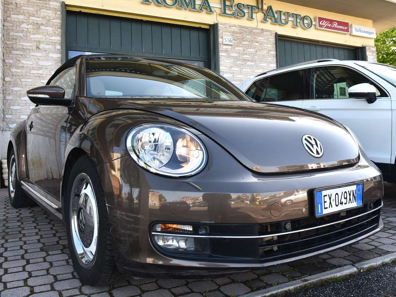 Volkswagen Maggiolino Maggiolino Cabrio 1.6 tdi Design 105cv