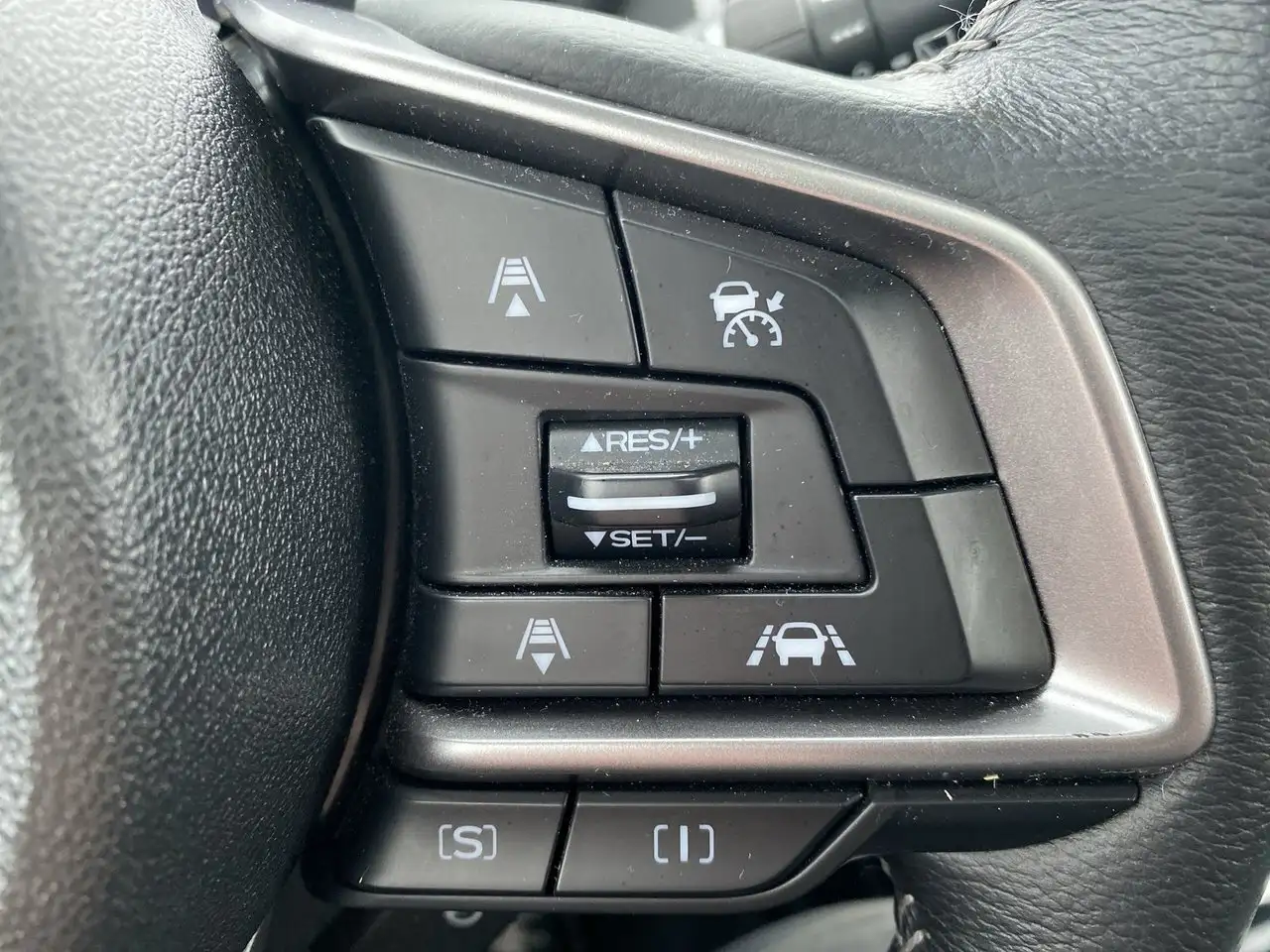 Subaru Impreza снимка Subaru Impreza