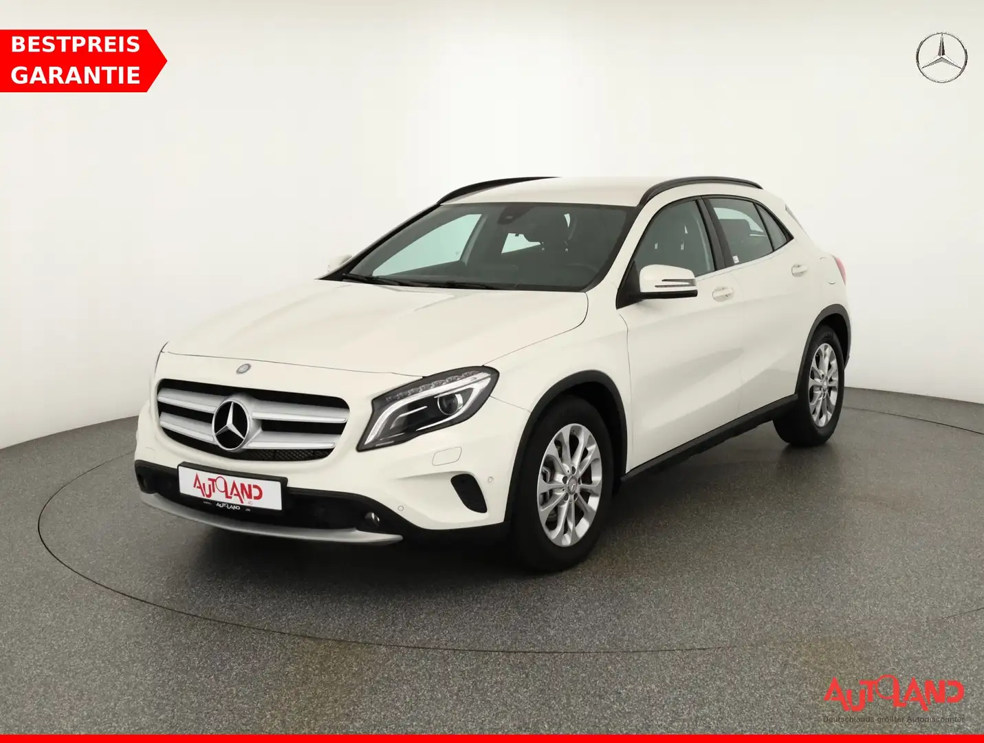 Mercedes-Benz GLA 200 7G-DCT Style Bi-Xenon Navi Sitzheizung Weiß - 1