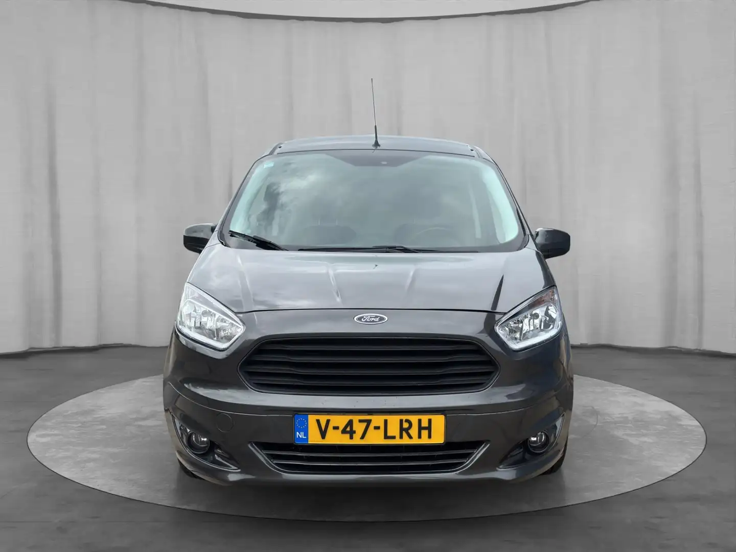 Ford Transit Courier 1.0 Trend. 2018. Benzine. GRIJS KENTEKEN. AIRCO. Grigio - 2