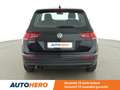 Volkswagen Tiguan 2.0 TDI Trendline BlueMotion Noir - thumbnail 32