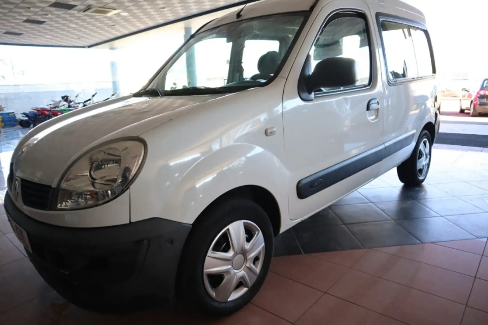 Renault Kangoo Combi 1.5dCi Authentique Blanco - 1