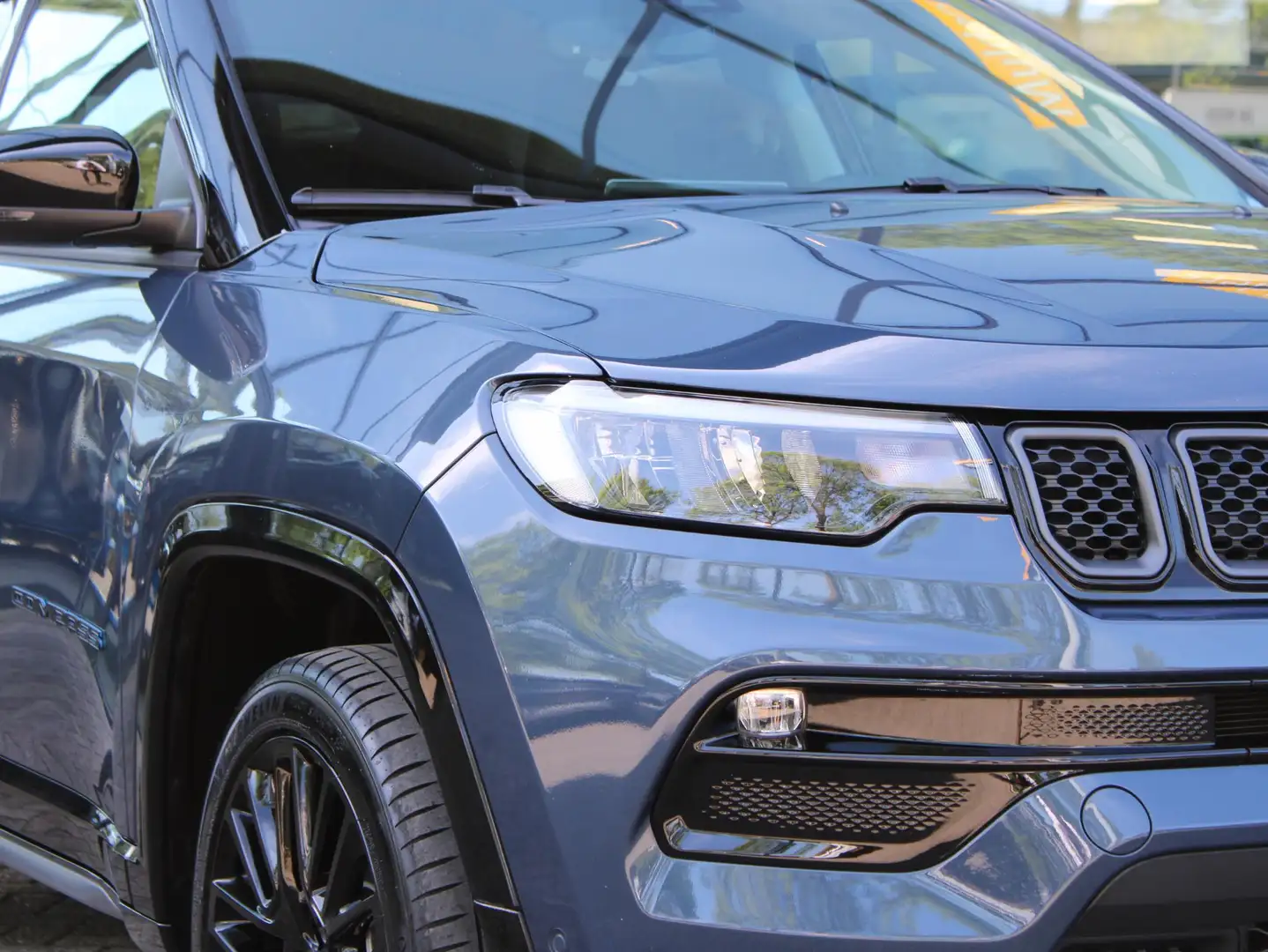 Jeep Compass 4xe 240 Plug-in Hybrid Electric S | Navi / Leder / Azul - 2
