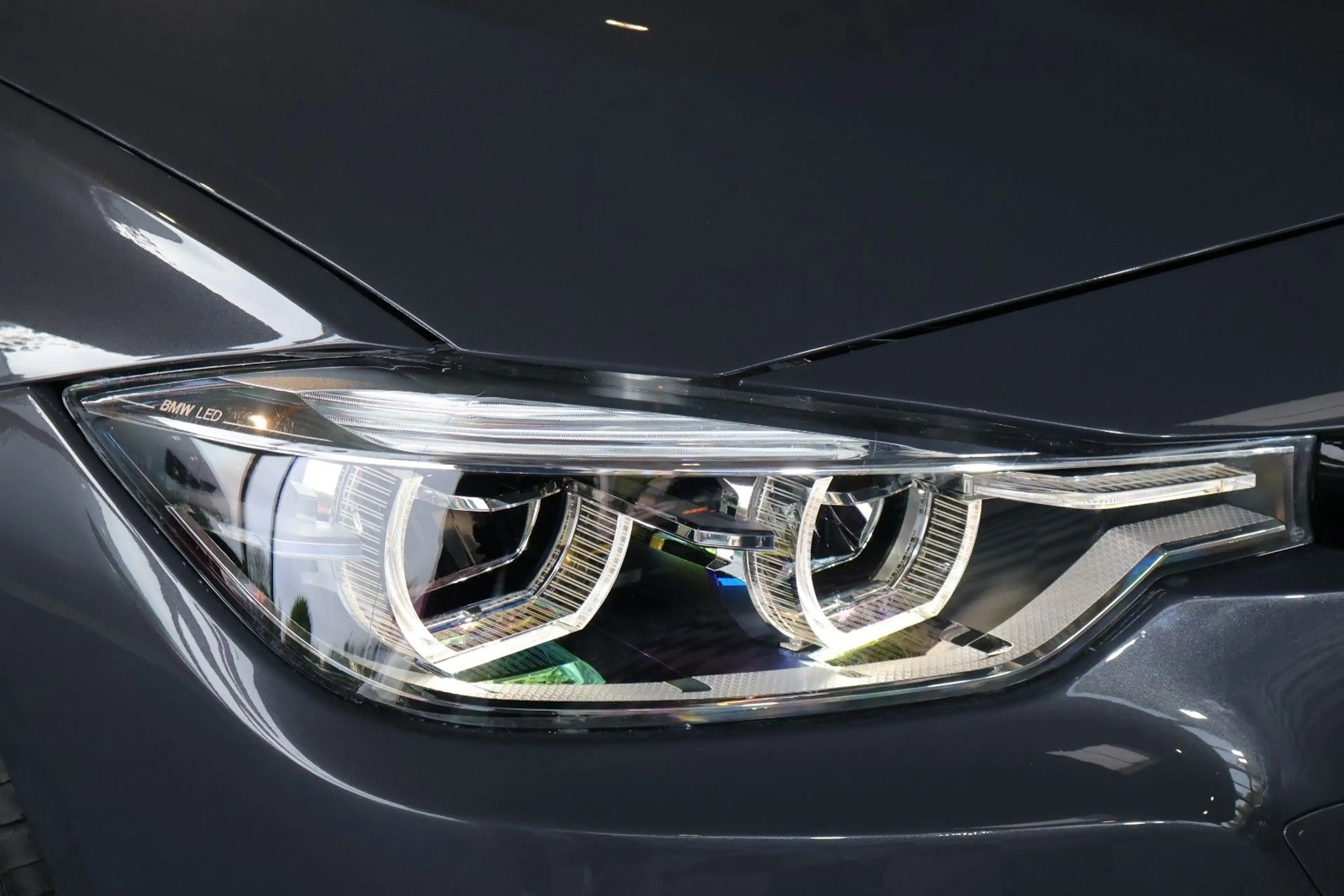 BMW 330 i M-PERFORMANCE/OLED/KAMERA/CARPLAY/HIFI — photo 7