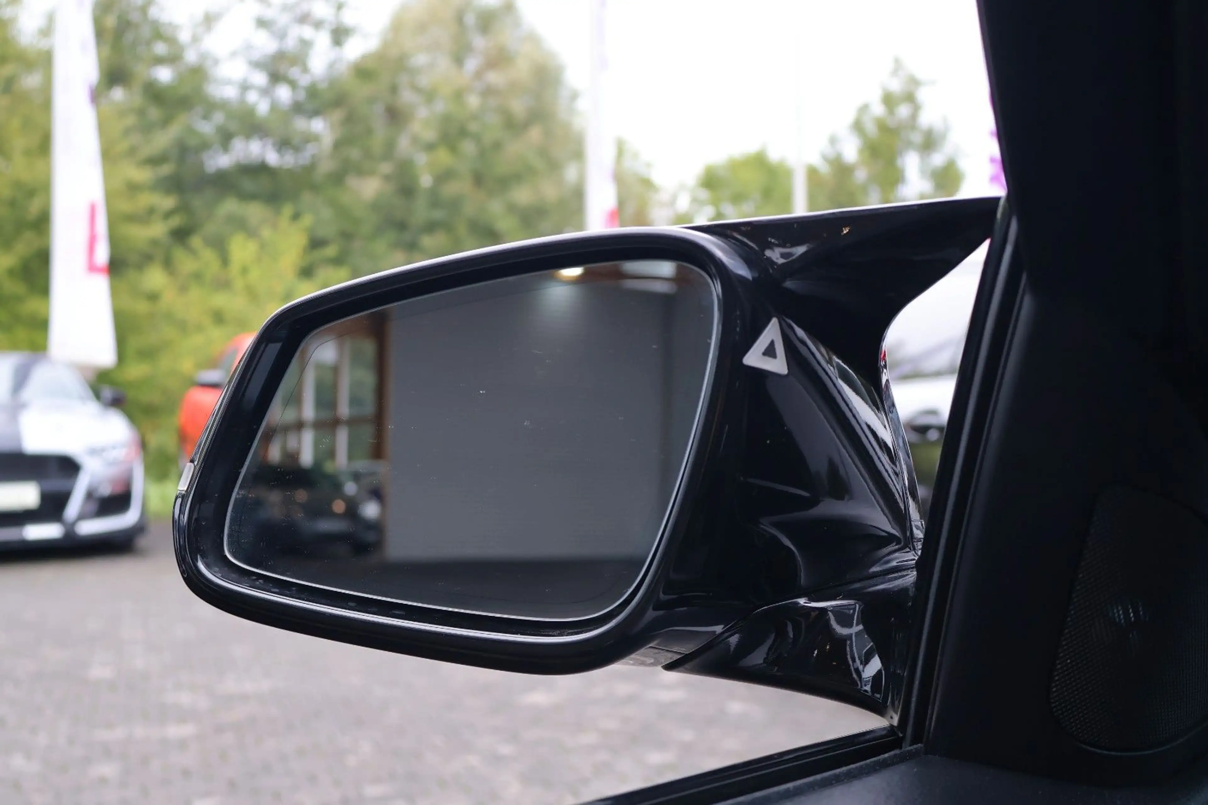 BMW 330 i M-PERFORMANCE/OLED/KAMERA/CARPLAY/HIFI — photo 10