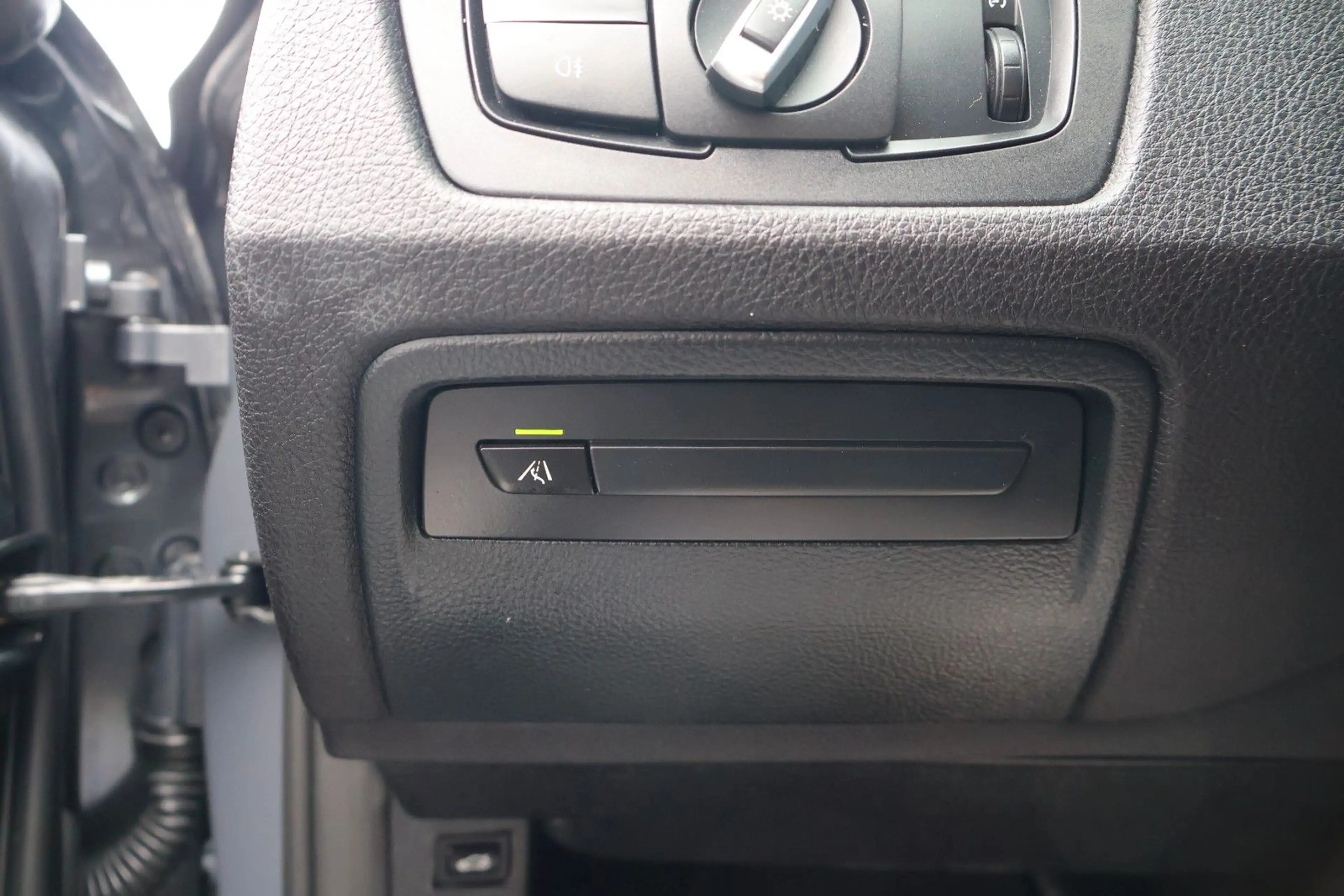 BMW 330 i M-PERFORMANCE/OLED/KAMERA/CARPLAY/HIFI — photo 11