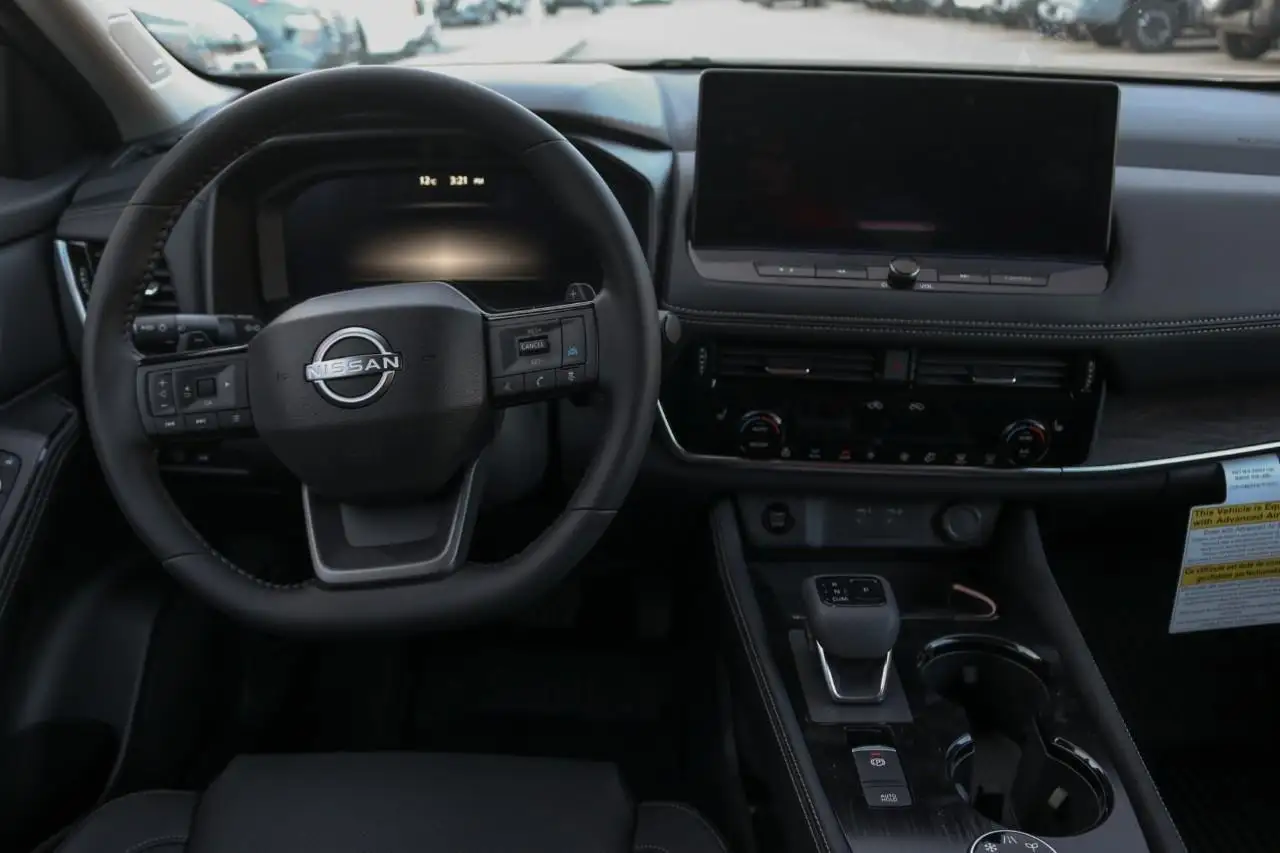 Nissan Rogue fotografie Nissan Rogue