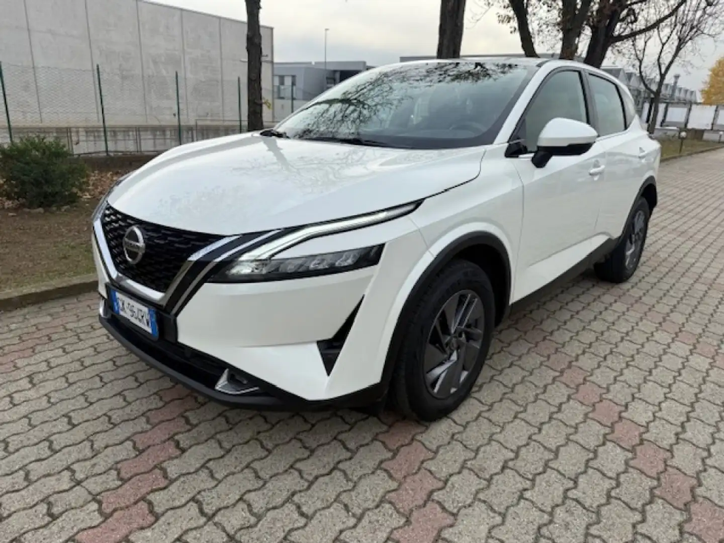 Nissan Qashqai MHEV 158 CV Xtronic Business, 360° camera Bianco - 2