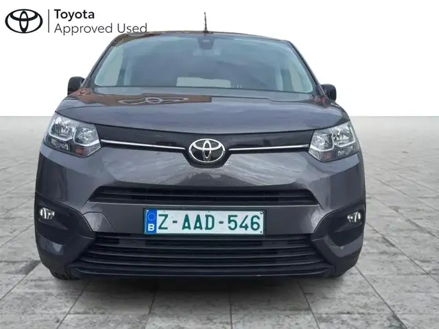 Toyota Verso MPV