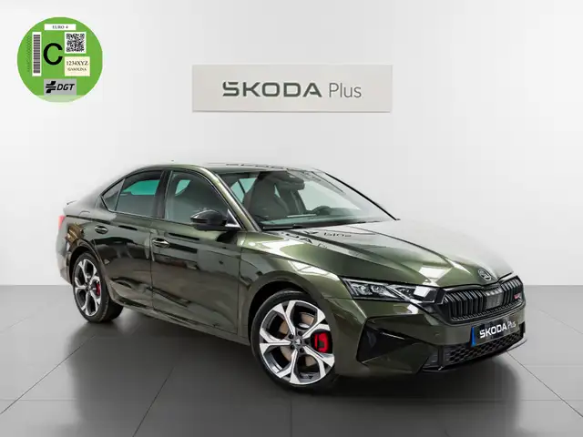 Skoda Octavia 2.0 TSI RS DSG7 195kW