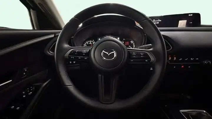 Mazda CX-30 2025, foto 12