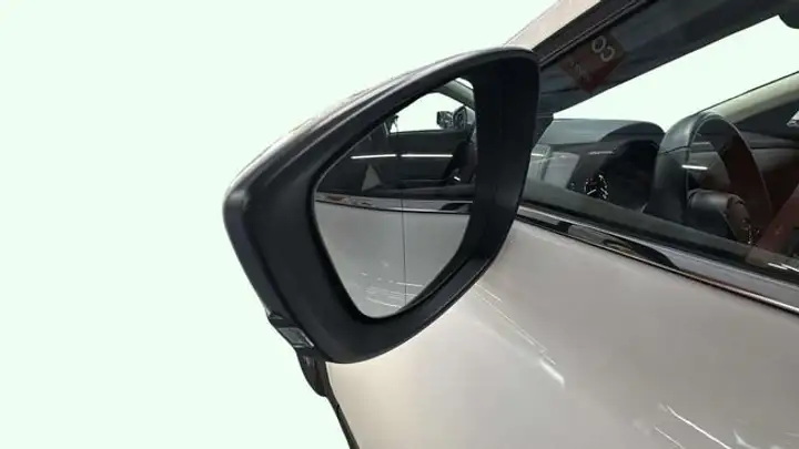 Mazda CX-30 2025, foto 16