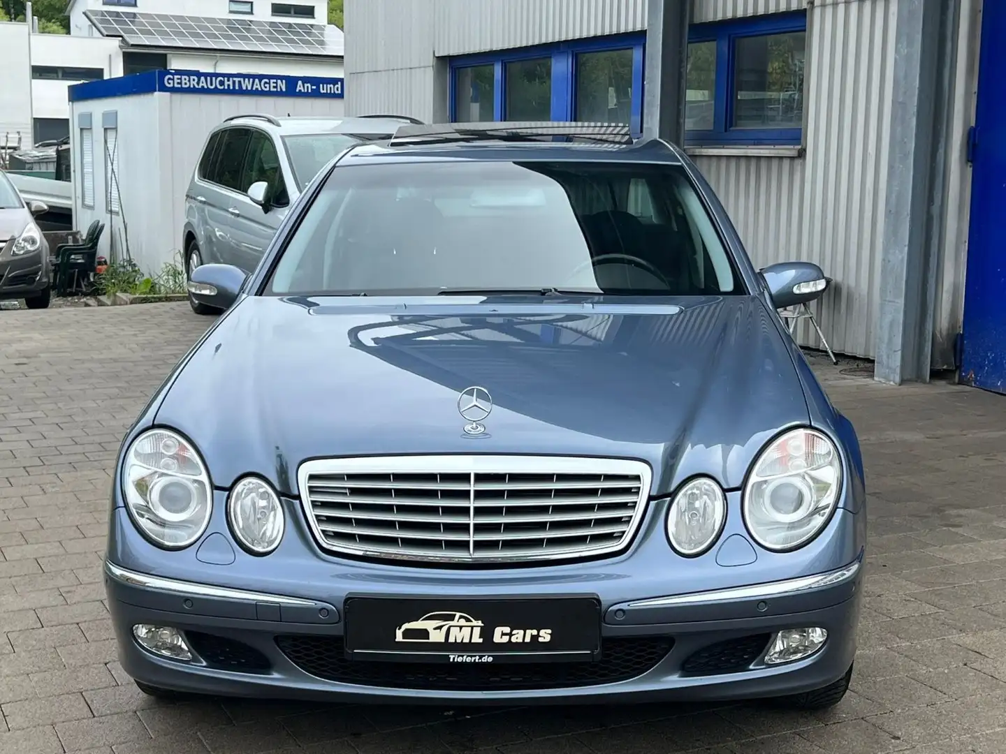 Mercedes-Benz E 200 E -Klasse Lim. E 200 Kompressor 1-Hand Синий - 2