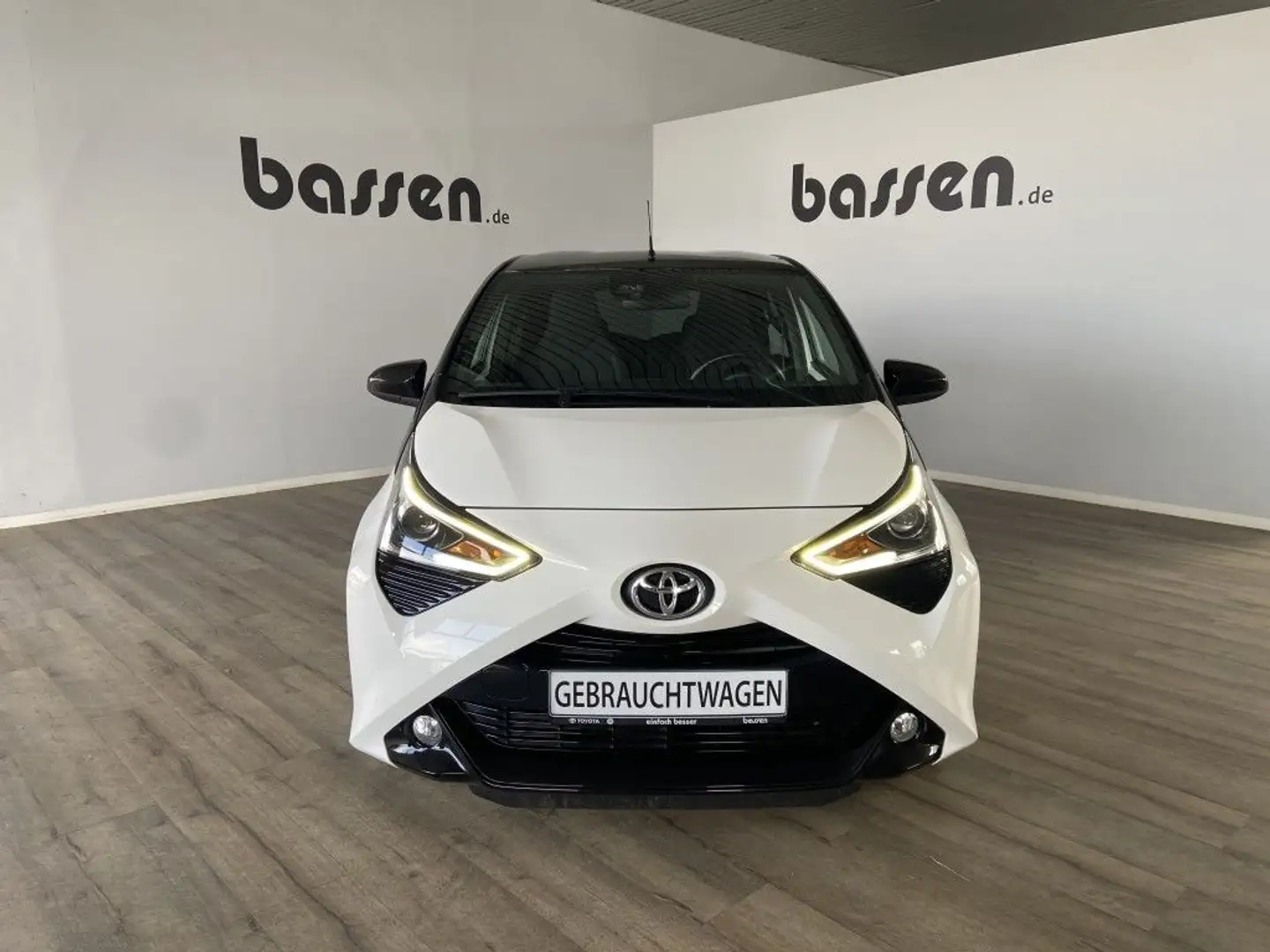 Toyota Aygo x-final Weiß - 1