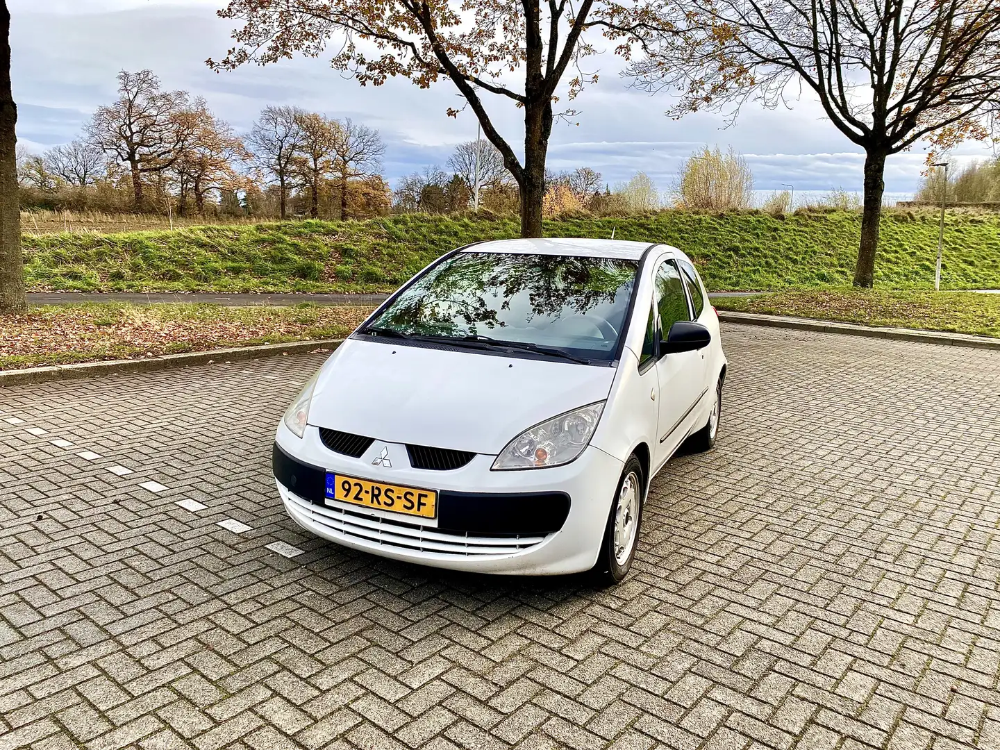 Mitsubishi Colt Colt 1.3 Inform (NWE APK, NAP, AIRCO, ELEK. RAMEN) Wit - 1