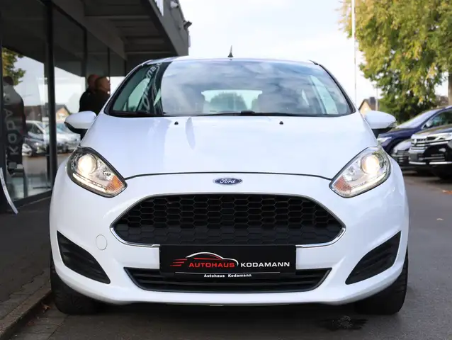 Ford Fiesta view 3