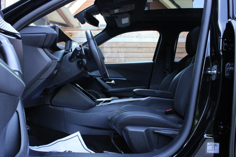 Peugeot 2008 1.2 PureTech GT Pack PANO | STOELVERW | ACC — photo 7