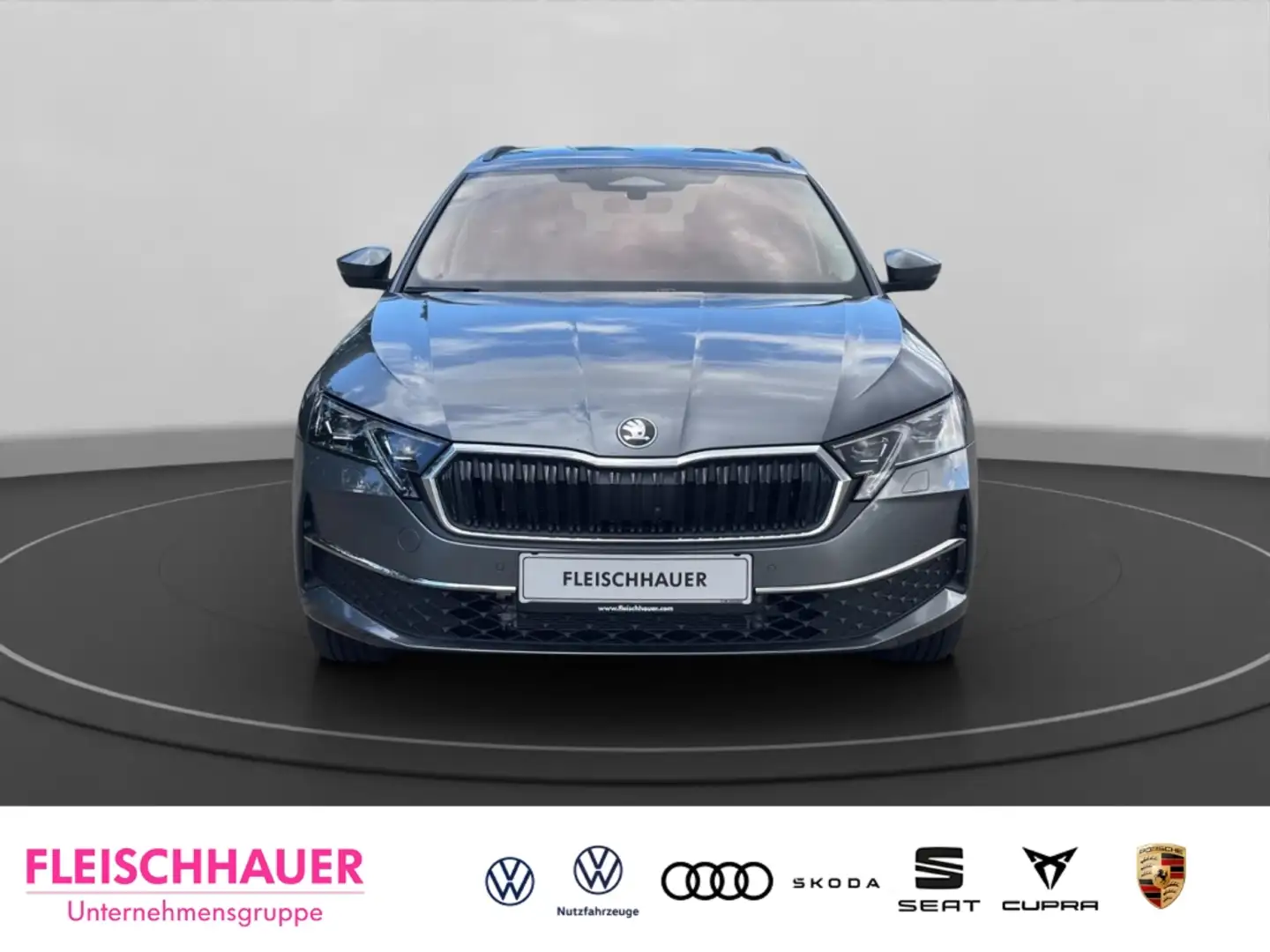 Skoda Octavia Combi Tour 2,0 TDI 110 kW (150PS) DSG  AHK  Kamera Grijs - 2