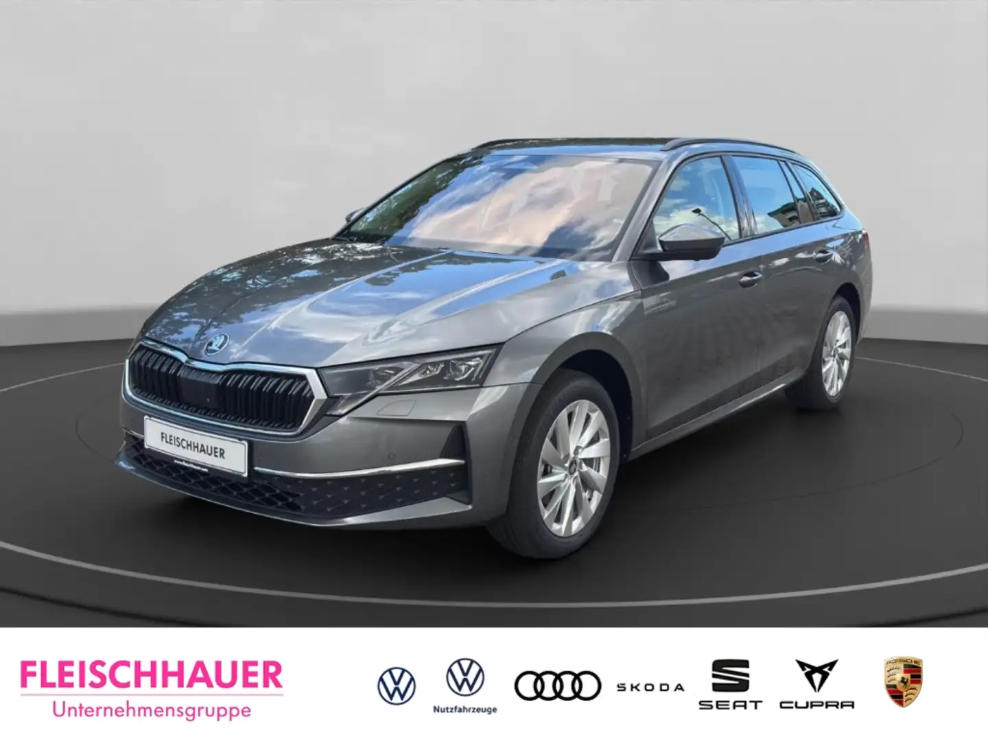 Skoda Octavia Combi Tour 2,0 TDI 110 kW (150PS) DSG  AHK  Kamera Grijs - 1