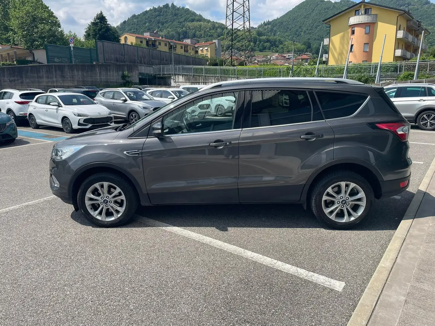 Ford Kuga 1.5 EcoBoost Titanium 120Cv 2WD E6 *PROMO GIUGNO* Gris - 2
